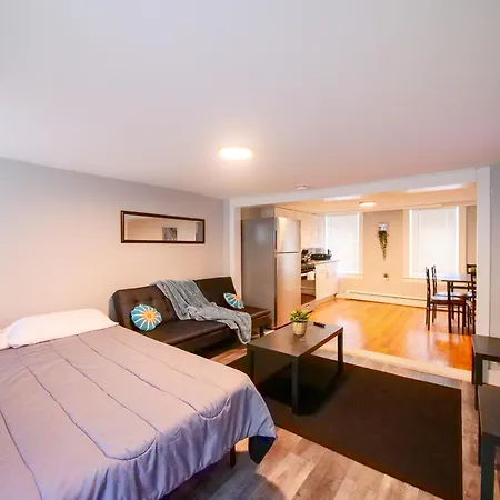 Bright And Airy Studio Apt Minutes To Nyc